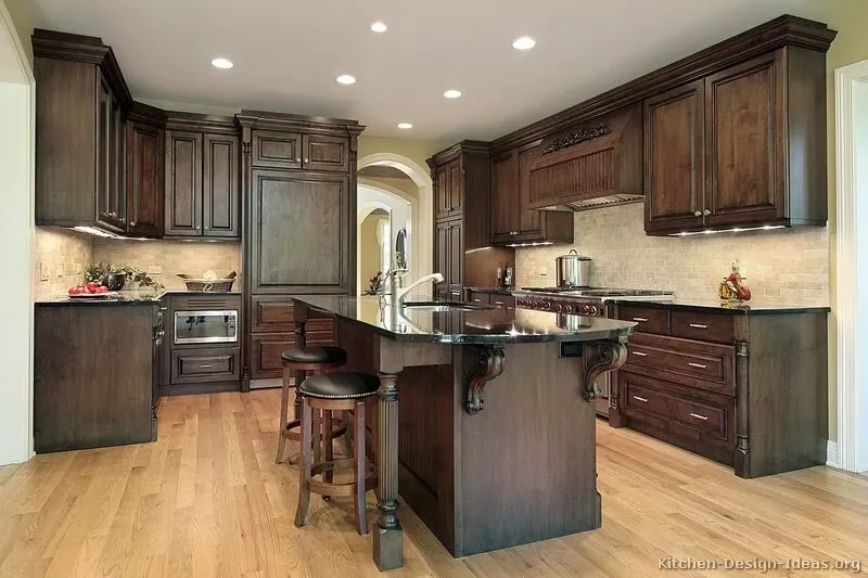 wood kitchen cabinets