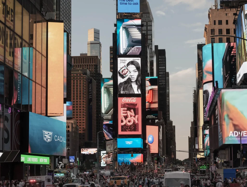 taxi advertising cost